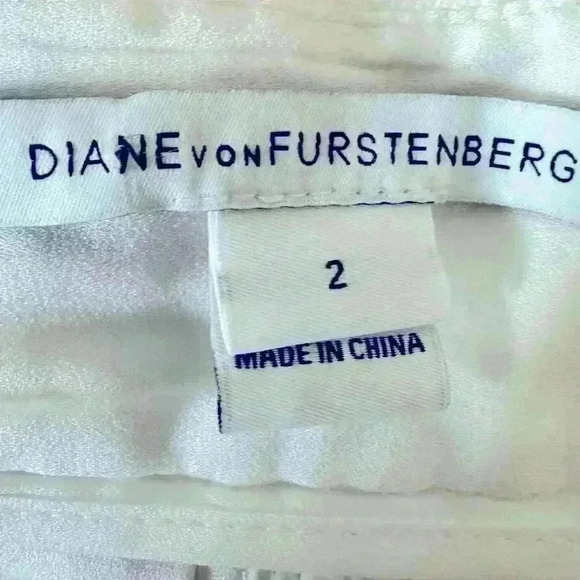 Diane von Furstenberg DVF White Lace Naples Shorts Size 2 - Picture 3 of 12